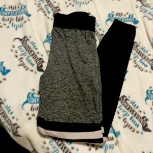 Bombshell leggings size medium